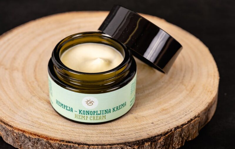 HEMPEJA-KONOPLJINA-KREMA-ZA-OBRAZ-50ml-3